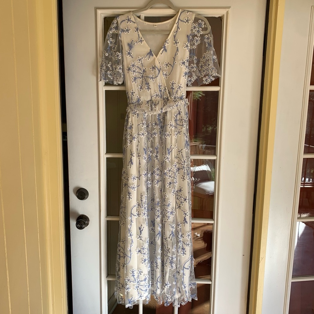 Baltic Born Marseille Embossed Dress - Blue Blossom & White